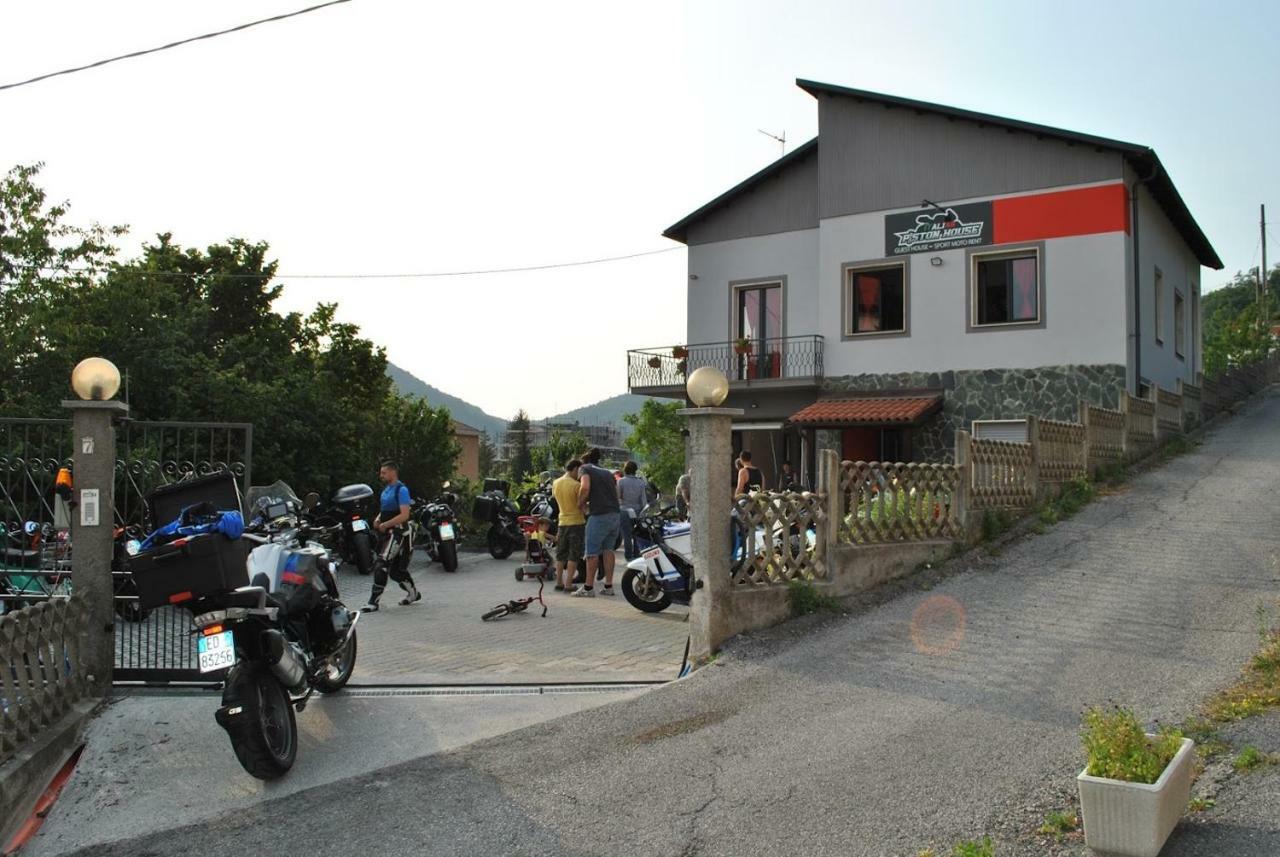 Italian Piston House Sport Moto Rent Bed & Breakfast Millesimo Exterior photo
