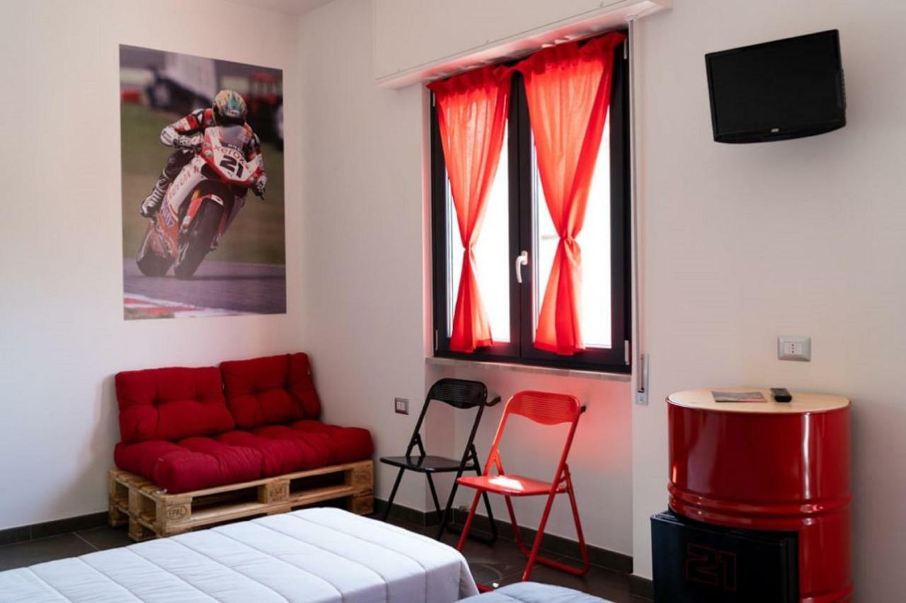 Italian Piston House Sport Moto Rent Bed & Breakfast Millesimo Exterior photo