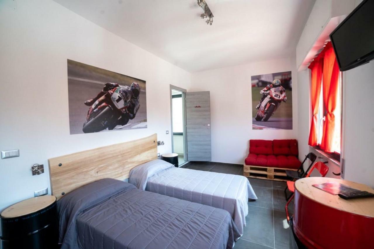 Italian Piston House Sport Moto Rent Bed & Breakfast Millesimo Exterior photo